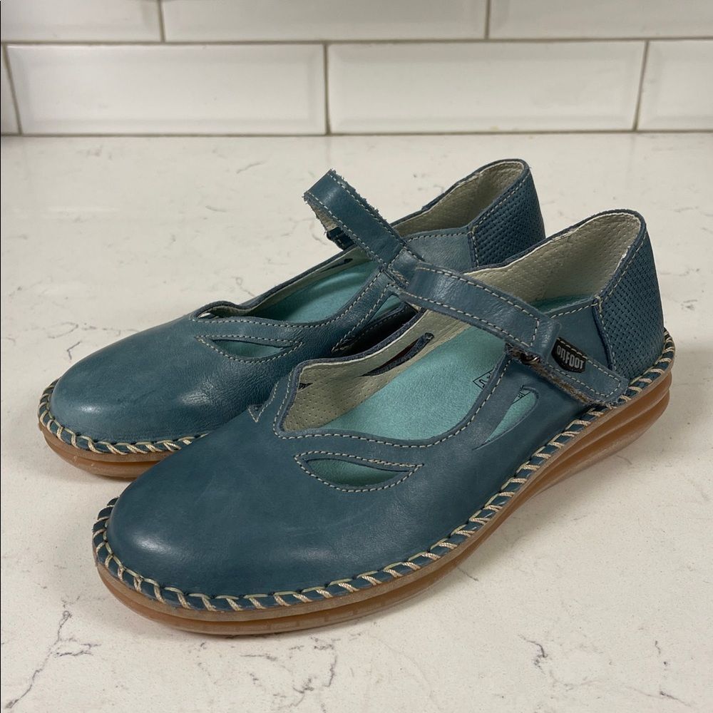 On Foot Cut-out Mary Janes Shoes Women’s IS Size 5.5 - 6 Euro 36 “Like New”